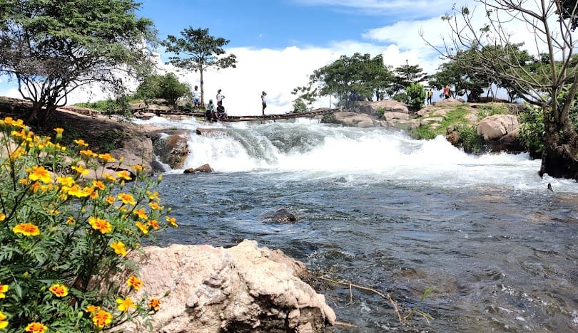 Busowoko falls